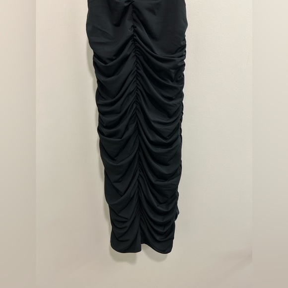 Abercrombie & Fitch Black Keyhole Body-con Dress - Picture 3 of 7